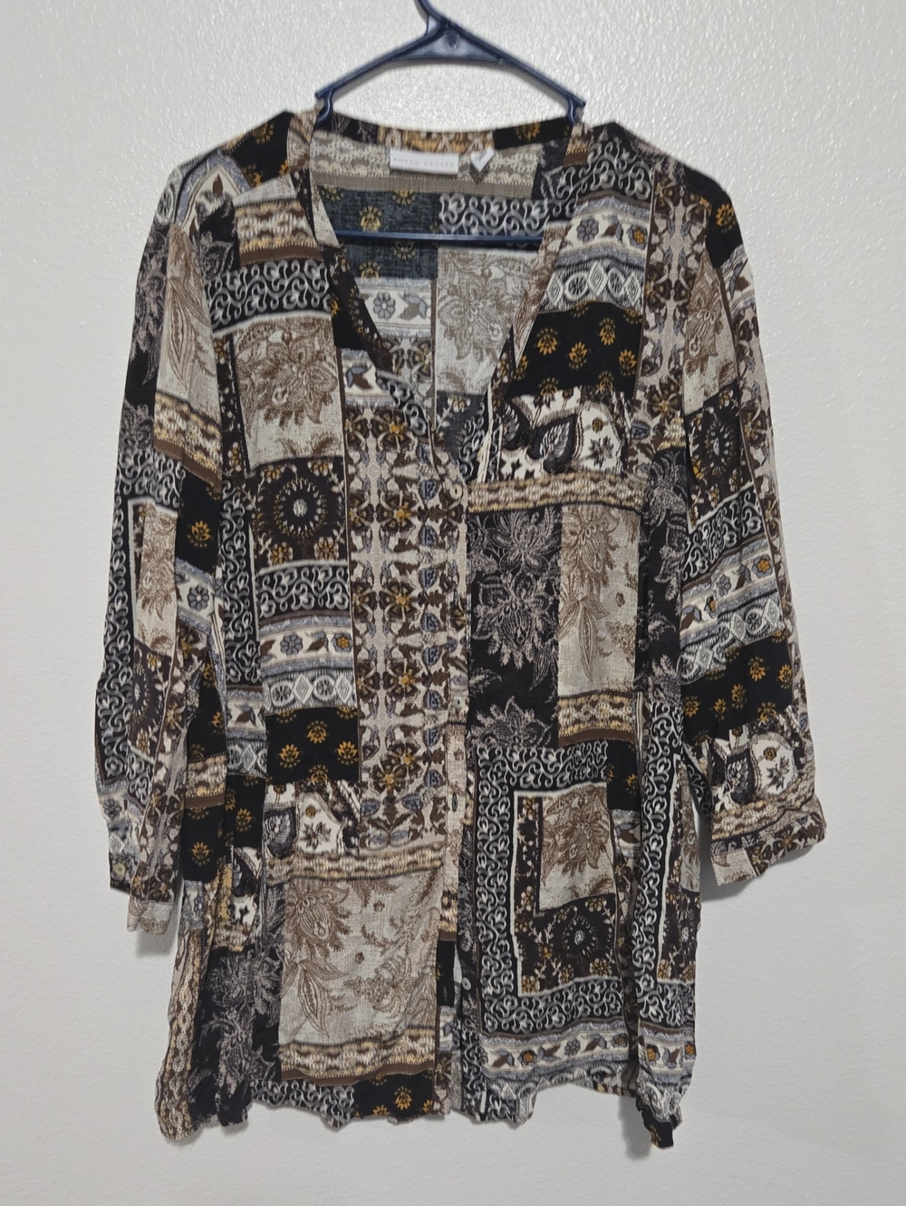 Susan Graver Patchwork Print V-Neck Tunic in Black, Cream and Gold